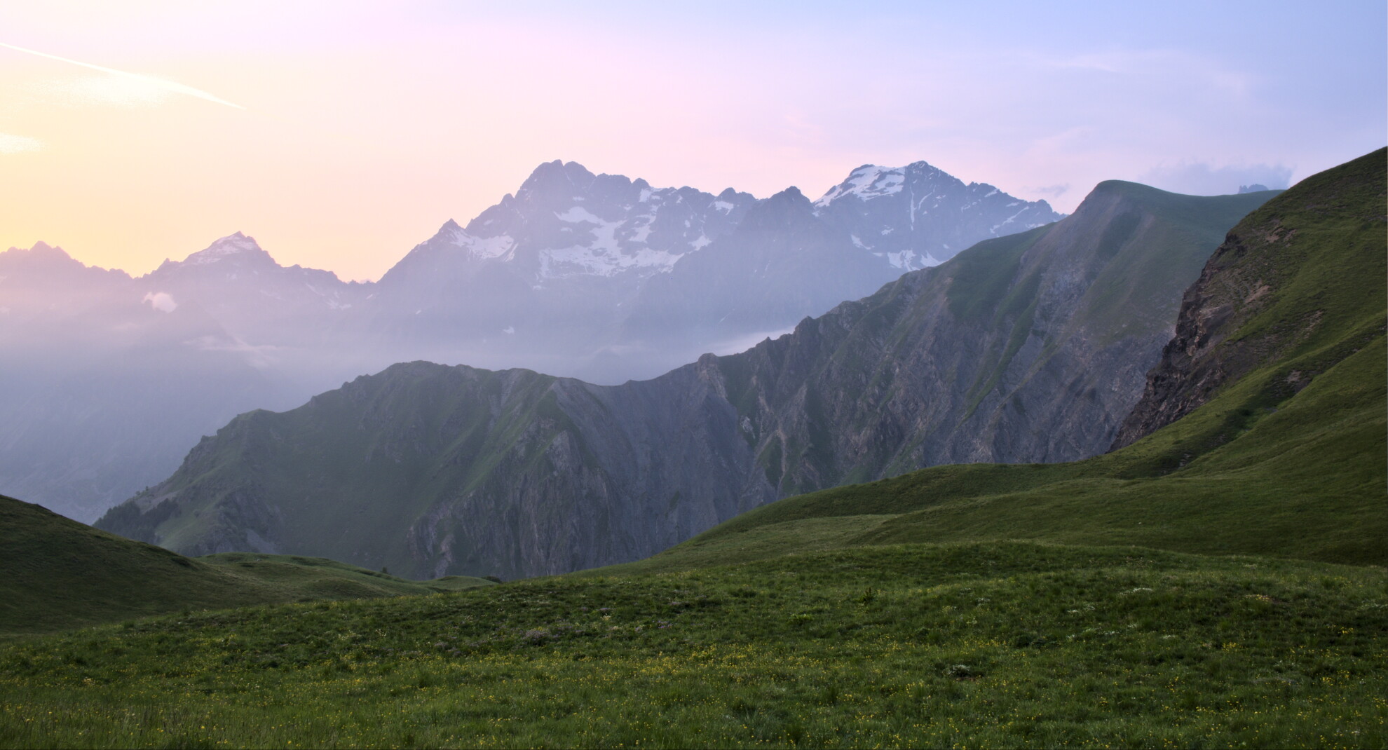Sonnenuntergang auf der Alm Trek Écrins