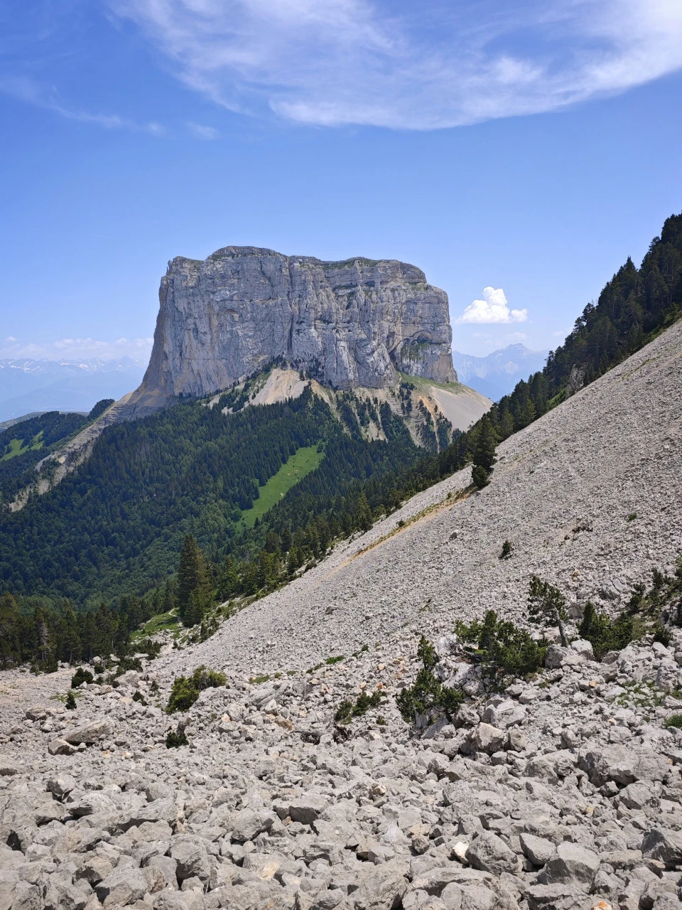 pierrier-versant-nord-mont-aiguille-col-de-laupet.jpg - 6a3d6ead1c124